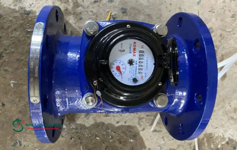 dong ho nuoc dang co komax dn40